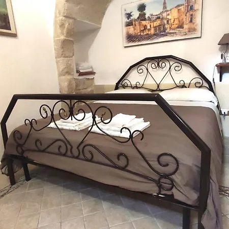 בית נופש Goodstay Downtown *