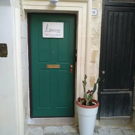Goodstay Downtown * לצ'ה